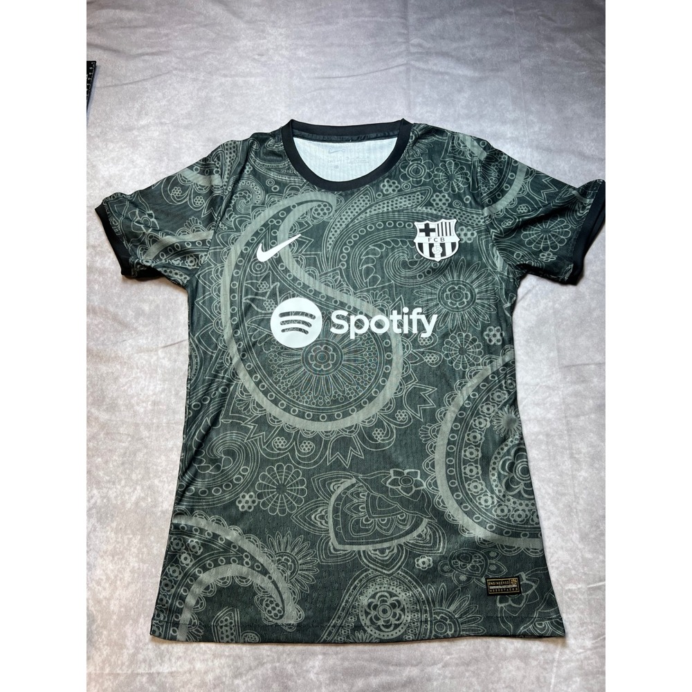 Nike FC Barcelona Raphinha 11 Soccer Jersey Mens Medium Gray Paisley Spotify